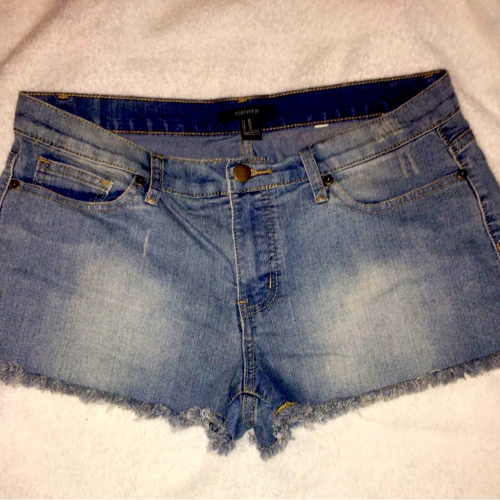 Forever 21 shorts size 30